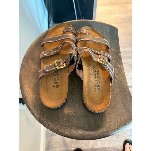 Naot Brown Leather Thick Stitch Toe Ring Sandals sz 40 or US 9 - Picture 6 of 8
